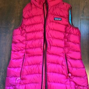Patagonia Girl’s Dark Pink Puffer Vest (L)